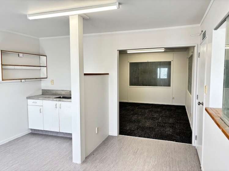 2/306 Chadwick Road Greerton_8