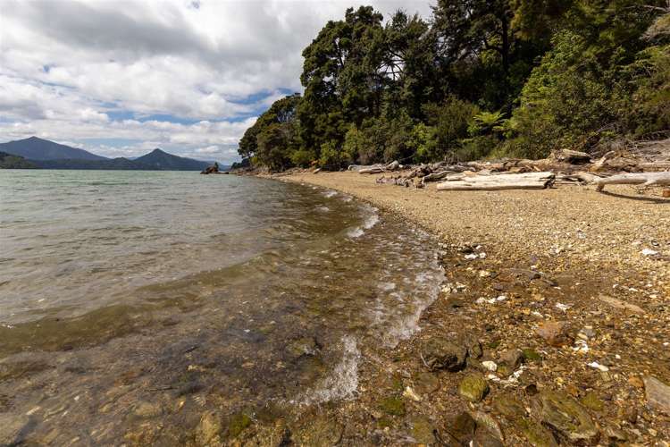 480 Moetapu Bay Road Anakiwa and Surrounds_34