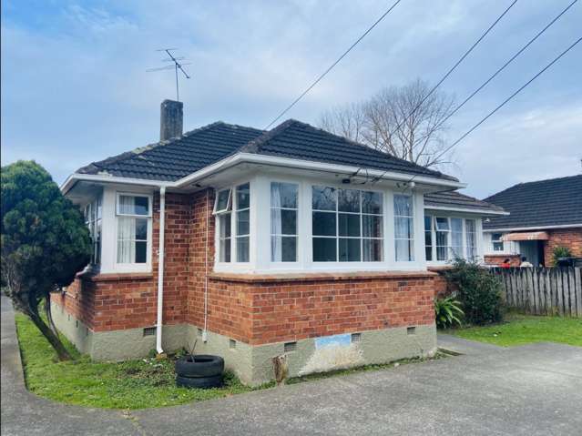 51 O'Donnell Ave 10044_1