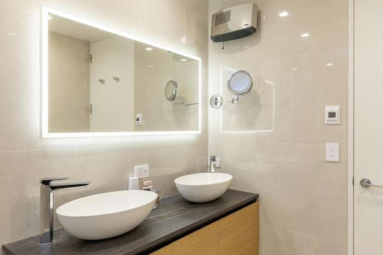 9/110 Lake Terrace Taupo_13