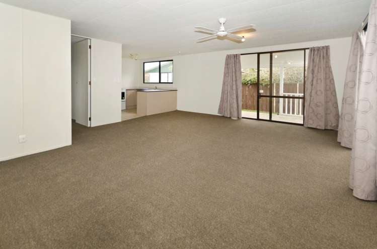 2/88c Kelvin Road Papakura_5