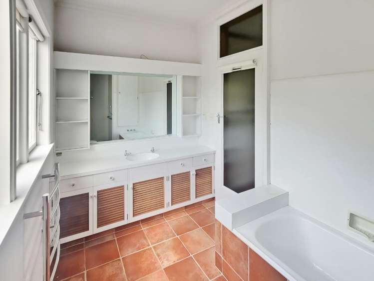 35 Ropata Crescent 2652_11