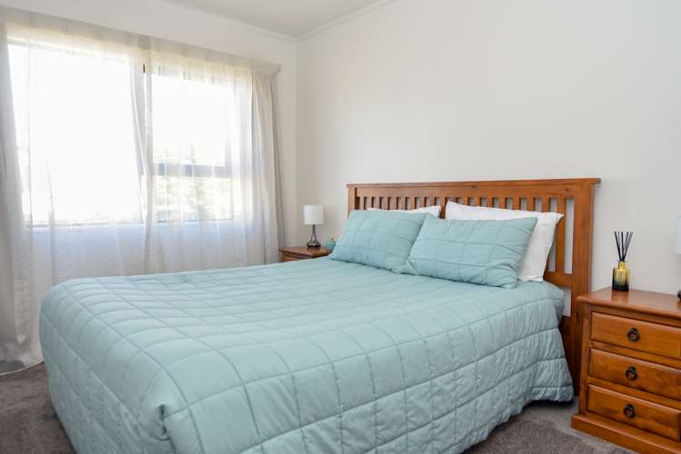 17 Deller Drive Carterton_12