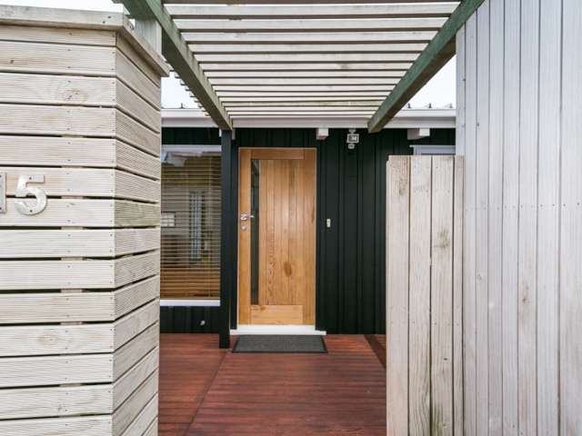 15 Broomhill Road Highbury_2