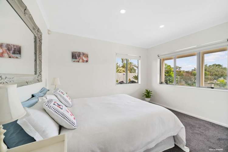 61 Alec Craig Way Gulf Harbour_11