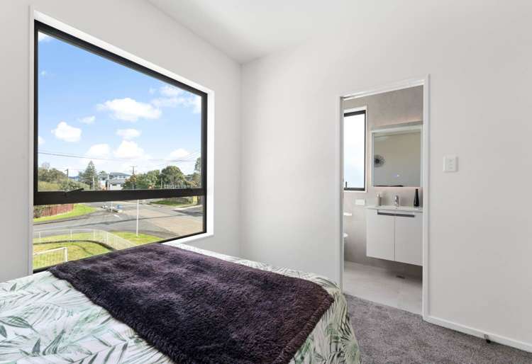 4/4 Toru Street Te Atatu Peninsula_11