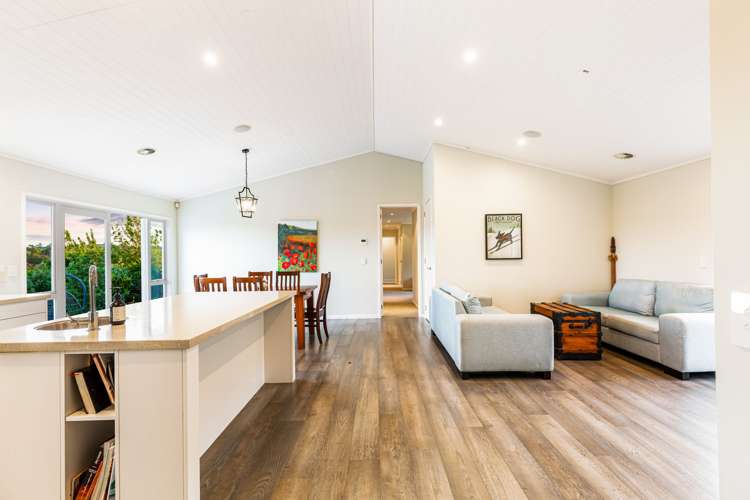 77 Whangaparaoa Road Red Beach_5