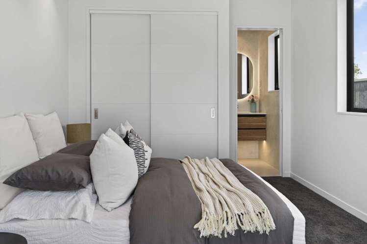 55B and 55C Tawa Road One Tree Hill_13