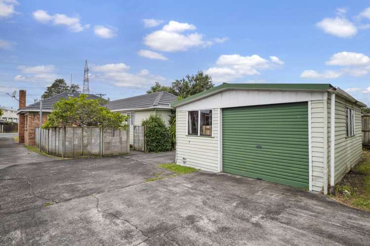 137 Portage Road New Lynn_12