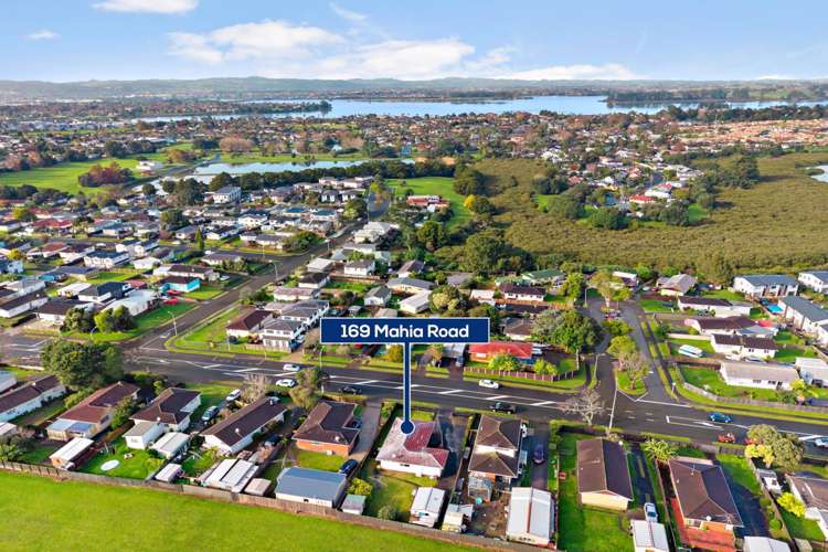 169 Mahia Road Wattle Downs_27