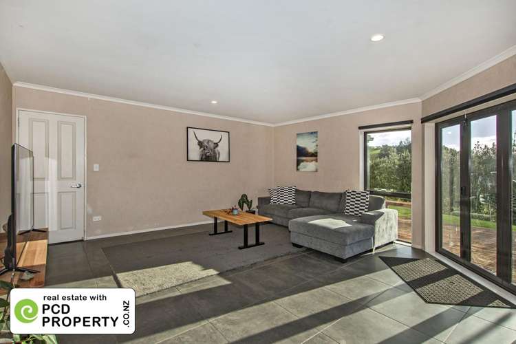 84 Valley View Road Otaika_10