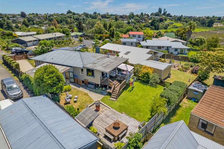 157 Kingswood Road Brookfield_13