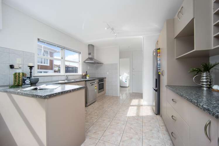 13A Matata Street Blockhouse Bay_12