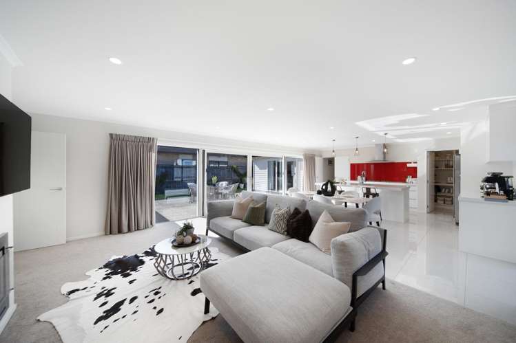 8 Canini Grove Karaka_8