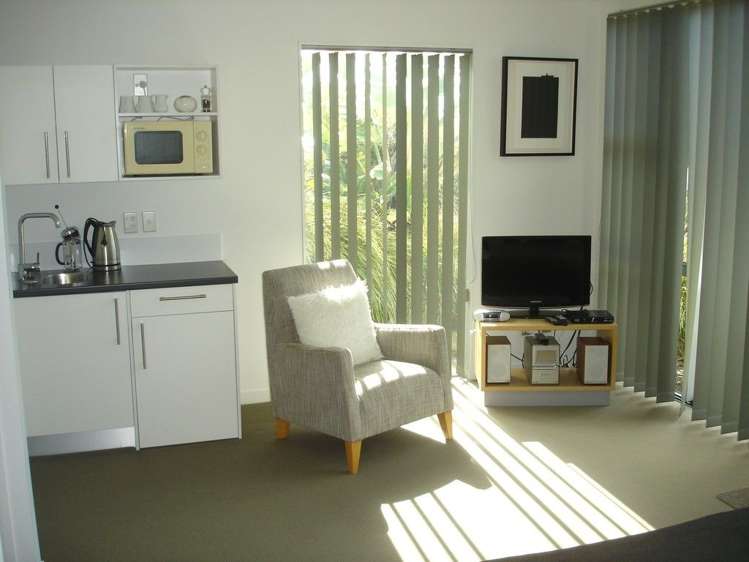 14/18 Dudley Crescent Cable Bay_18