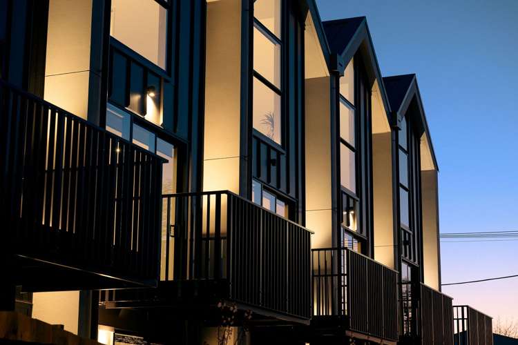 2/5 Ward Street Addington_1