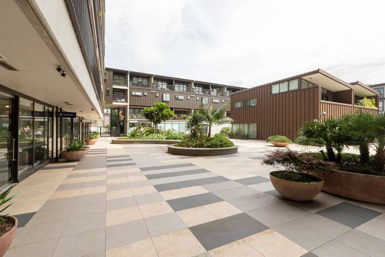 215/38 Khyber Pass Road_0