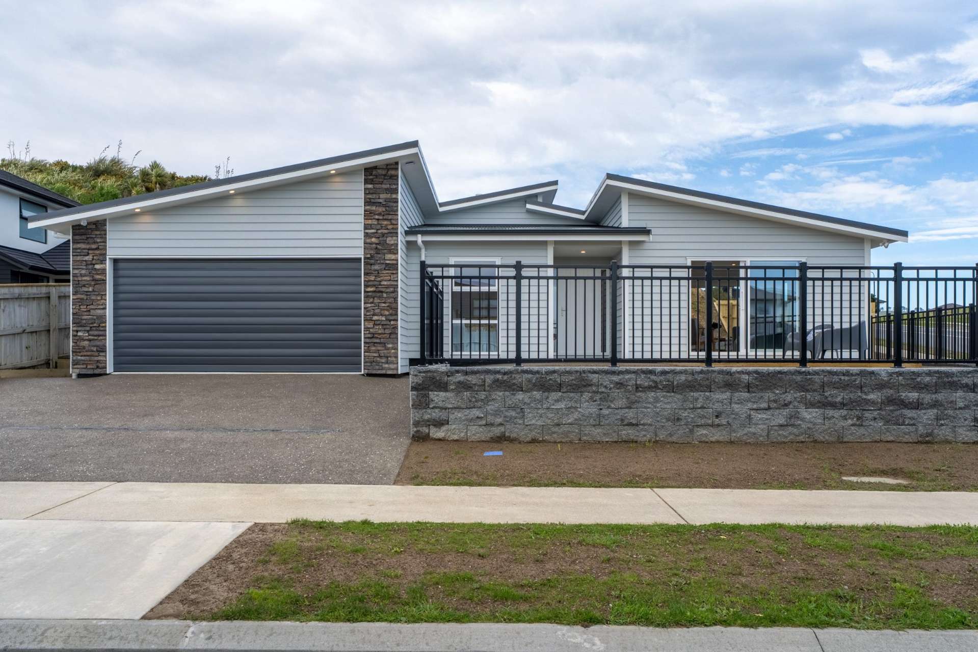 83 Queen Charlotte Drive Aotea_0