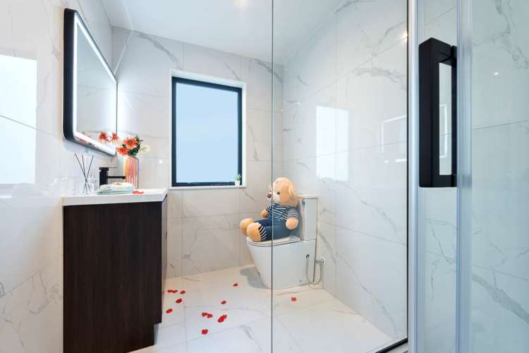 8A Mason Street New Lynn_26