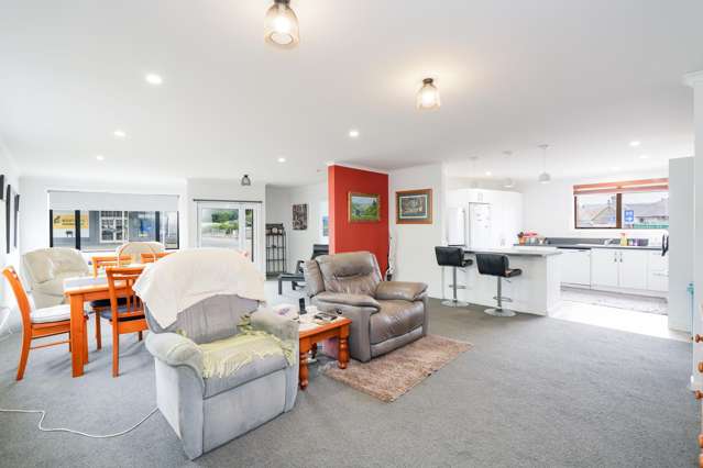 21 Johnston Road Nightcaps_3