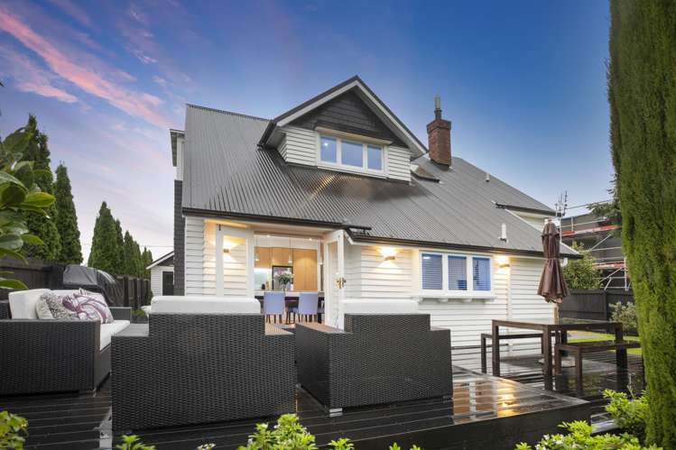 111 St Andrews Square Strowan_26