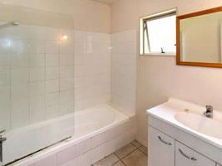 6/32a Blockhouse Bay Road Avondale_5