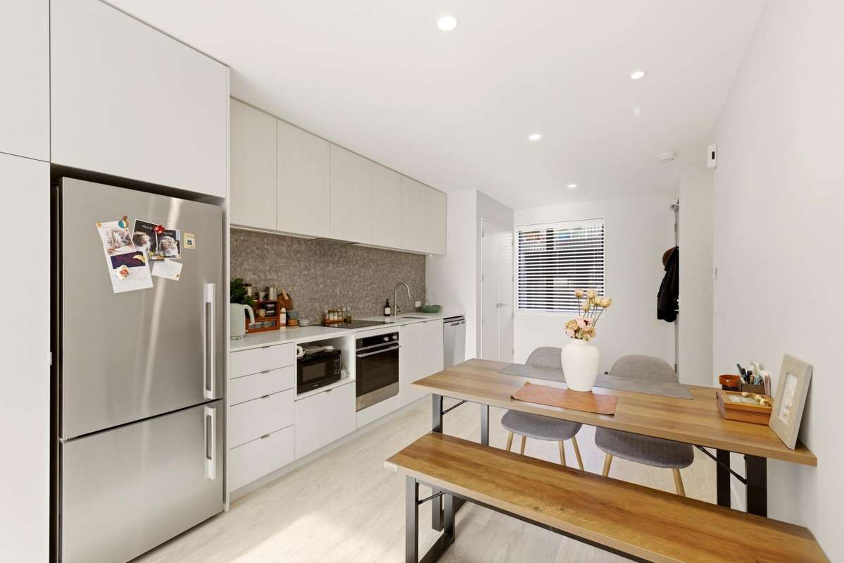 6/214 Hereford Street_2