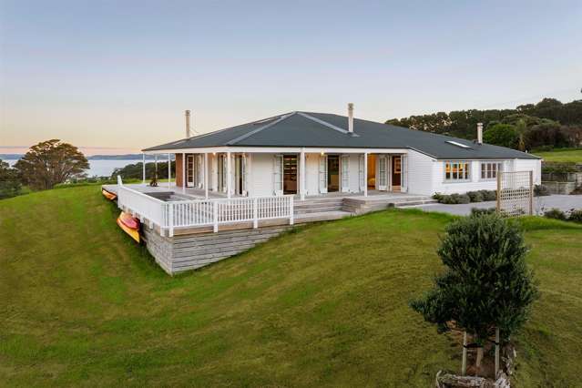 ROMANTIC QUEENSLANDER - OUTSTANDING VIEWS
