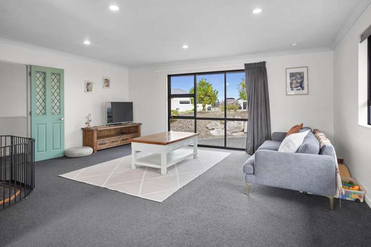 14 Olympus Way Richmond_5