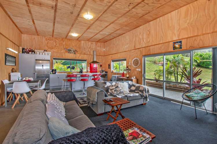 11 Chilcott Road Whananaki_11