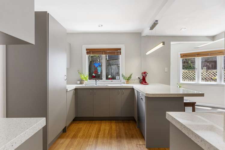 1/47 Lyons Avenue Murrays Bay_5