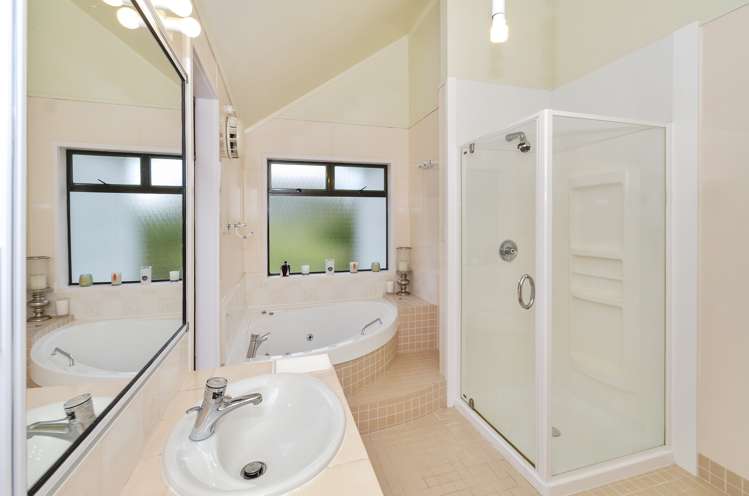 260 Redoubt Road Totara Park_8