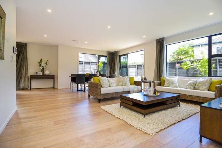 28 Queensway Three Kings_1