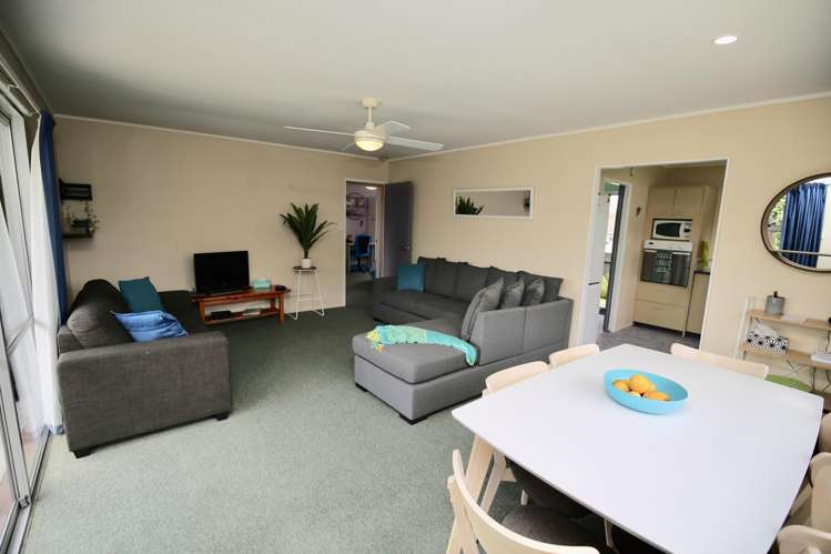 15a Sandalwood Drive Dinsdale_2