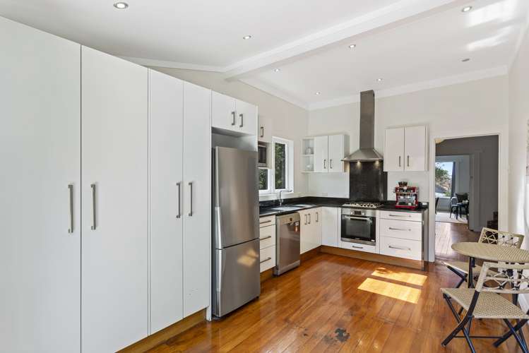 12 Niccol Avenue Narrow Neck_10