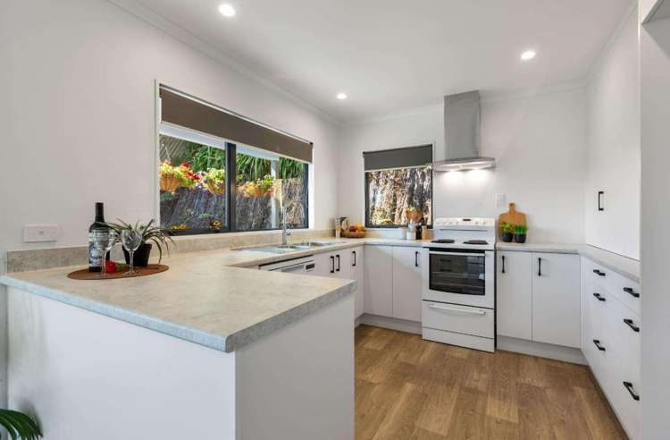 71 Poplar Grove Whalers Gate_2