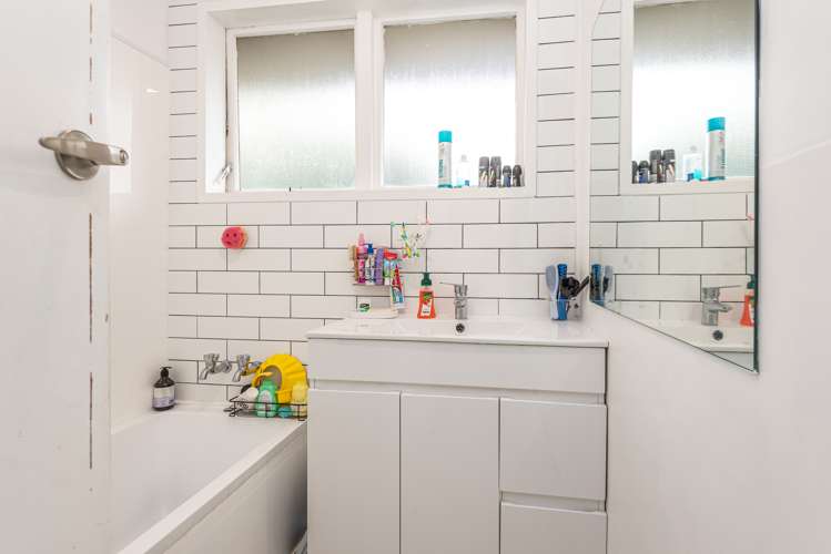 4/277 Main South Road Hornby_8