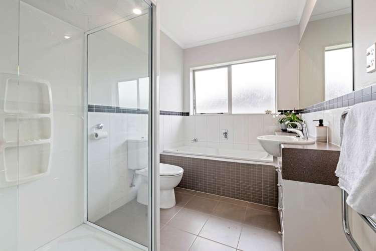 13 Stranraer Crescent Wattle Downs_9