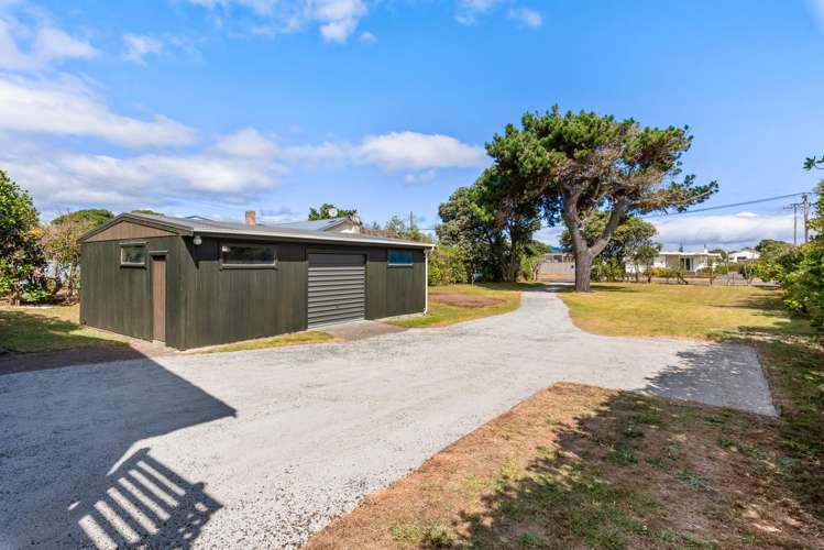 6 Toi Street Otaki Beach_26