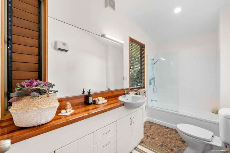 2/18a Richards Avenue Forrest Hill_15