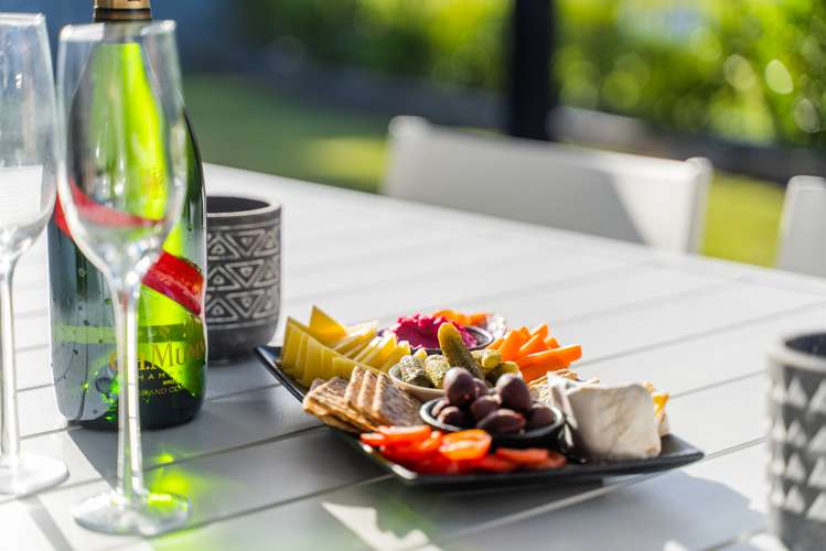 42 Waitemata Drive One Tree Point_11