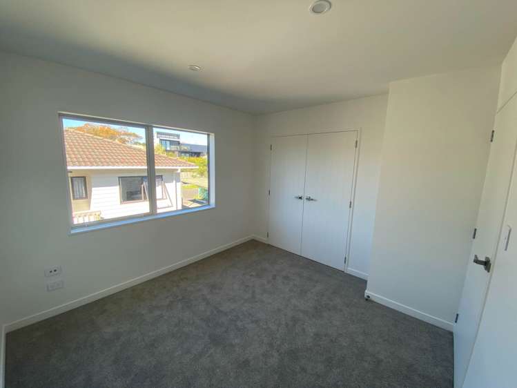 6/4017 Great North Road Glen Eden_10