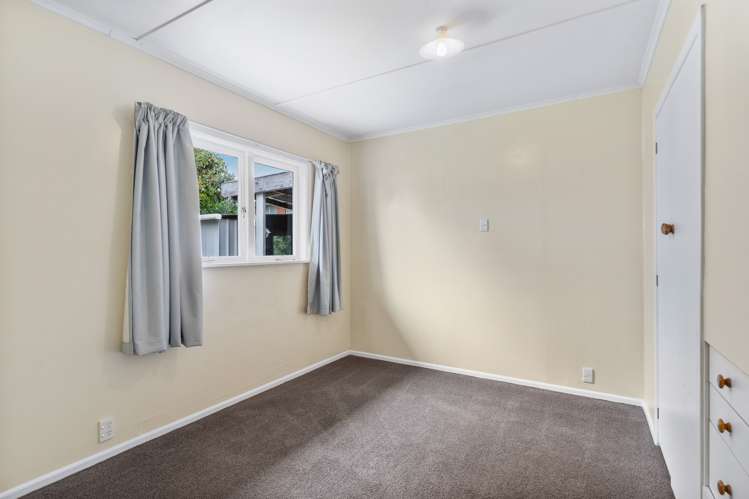 8 Kiwi Esplanade Mangere Bridge_14