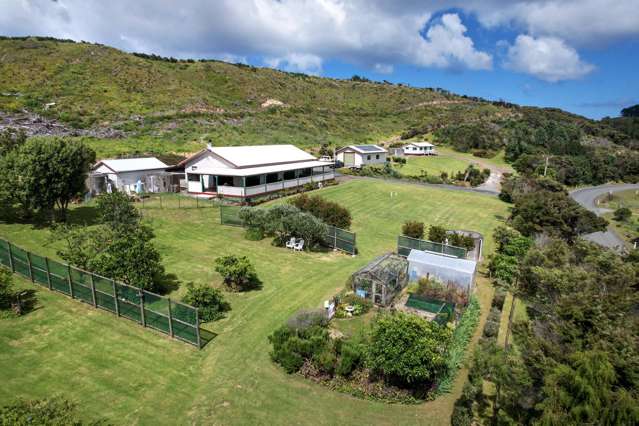 A Lifestyle Dream - Two Homes, Park-like Grounds