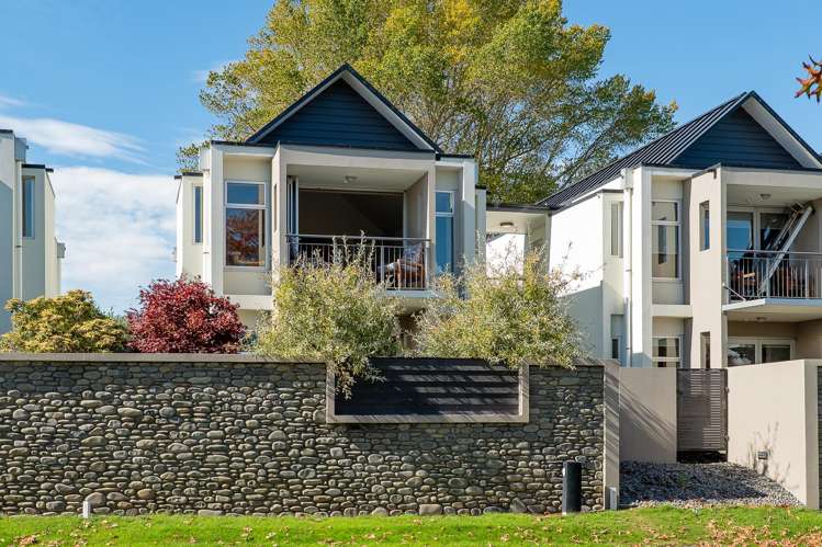 8/6 Harts Creek Lane, Clearwater Northwood_1