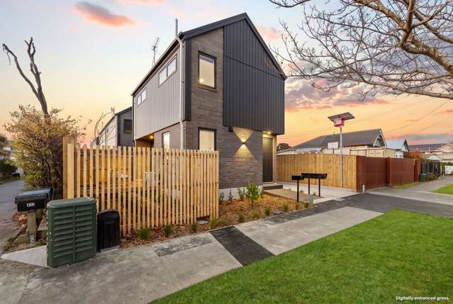 Modern, Low-Maintenance Living Near the City