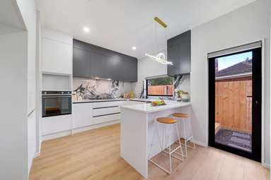 39A Huia Road_3
