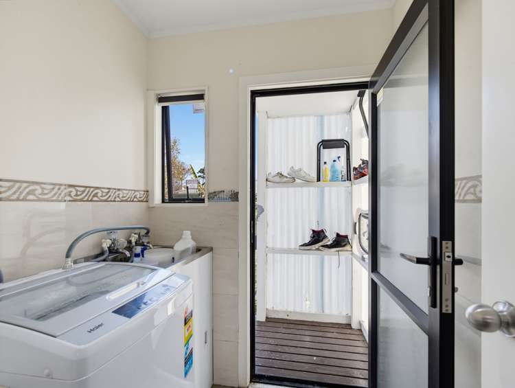 17 Dungarvon Pl Clendon Park_9