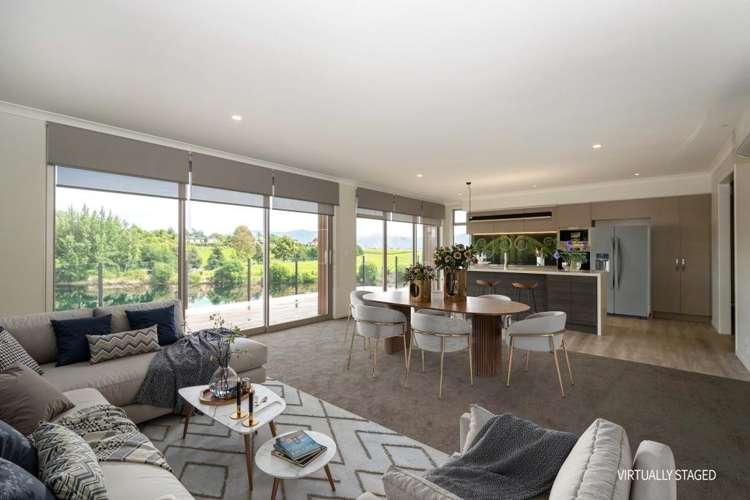 18 Lake View Place Fairhall_1