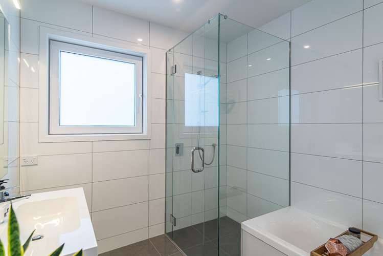 7 Waipunahau Road Waikanae_10